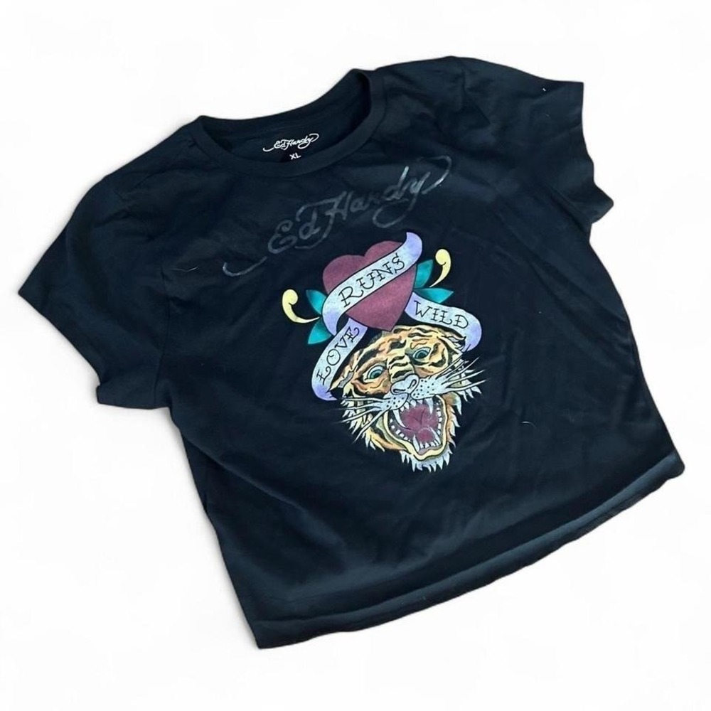 Ed Hardy baby tee black y2k graphic tee with tiger and heart design